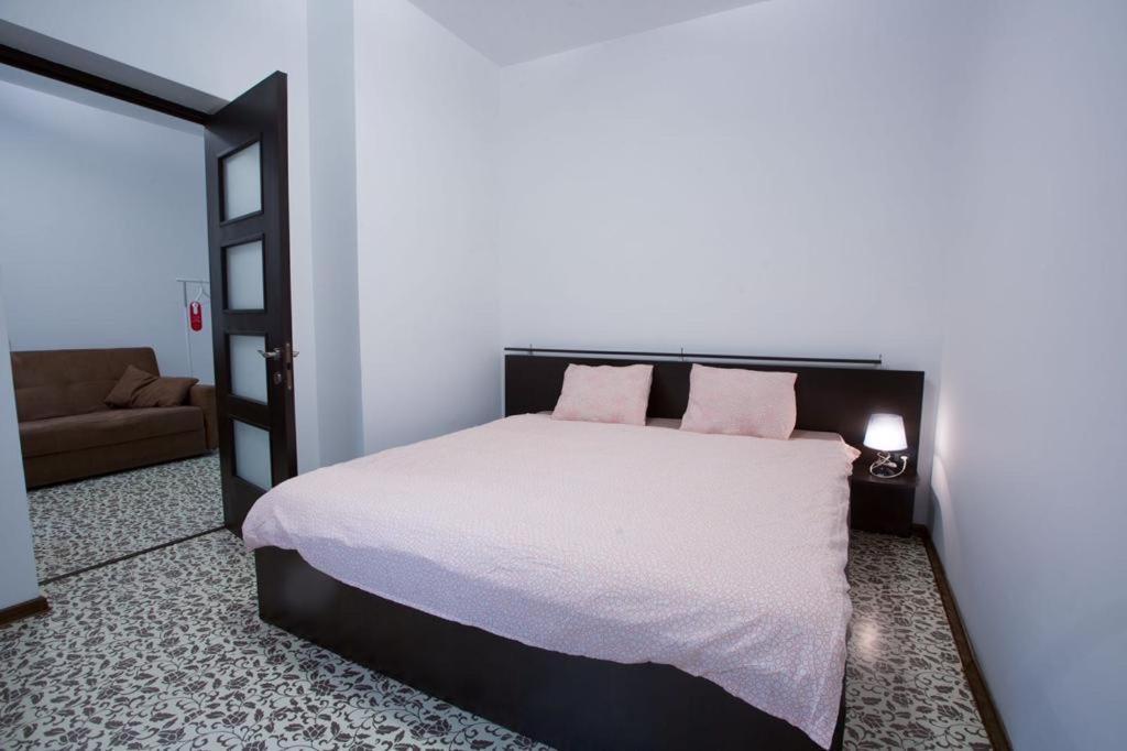 La Vila Maria Boekarest Buitenkant foto